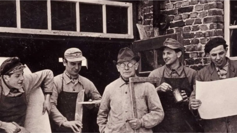 Eduard Appelhans (Mitte) mit Sohn Hubert und Gesellen um 1955