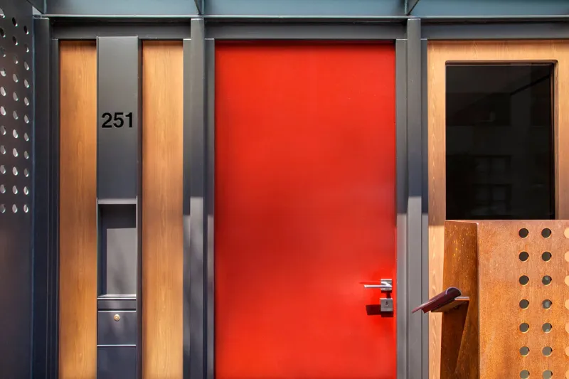 Sorpetaler front door red