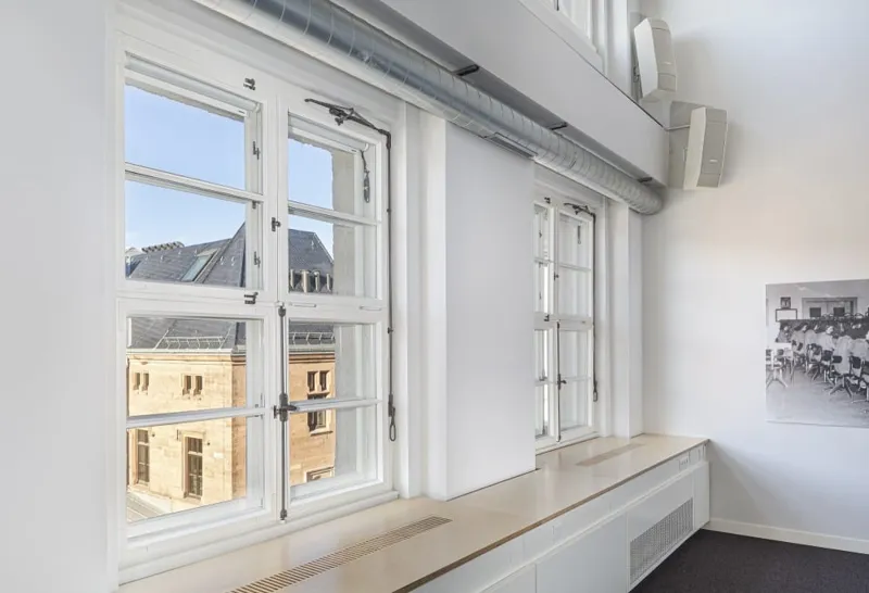 Sorpetaler-Denkmalfenster-Holzfenster Telegraphenamt-1